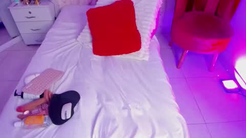 Snapshot of sophiiewilson chatting on 19, 2, 2026 Sophie Wilson online show from 19, 2, 2026