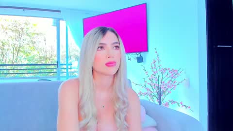 YULITZA online show from 15, 1, 2025