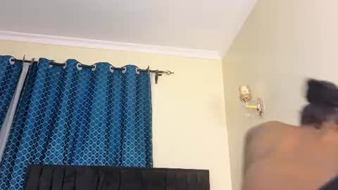 sophisticated_seline online show from 4, 7, 2026