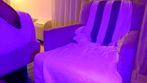 Snapshot of soundingslutslave chatting on 5, 3, 2026 soundingslutslave online show from 5, 3, 2026