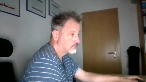 Snapshot of soundshark1974 chatting on 5, 8, 2026 Soundshark online show from 5, 8, 2026