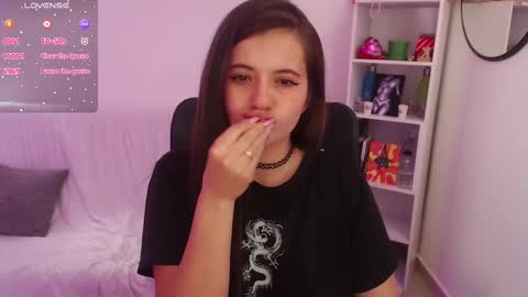 Snapshot of soy_abbyy chatting on 12, 3, 2025 Abby online show from 12, 3, 2025