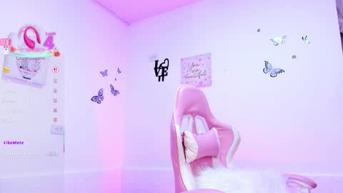 Snapshot of soy_alice chatting on 8, 10, 2025 Alicia PVT OPEN online show from 8, 10, 2025