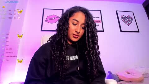 Juliana online show from 4, 2, 2025