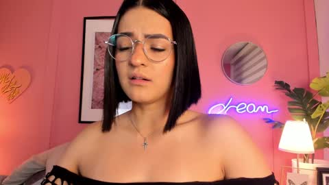 Aleja online show from 1, 2, 2025