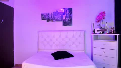      online show from 3, 10, 2025