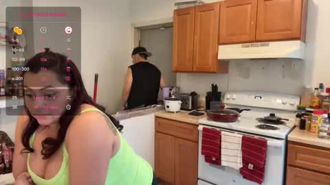 spanishcouple4255 online show from 26, 11, 2025