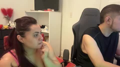 spanishcouple4255 online show from 27, 11, 2025
