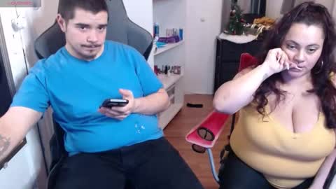 spanishcouple4255 online show from 20, 12, 2025