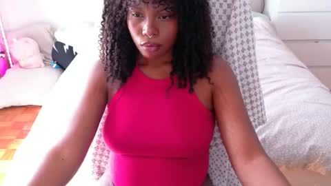 Snapshot of sparklingsoleil chatting on 2, 3, 2026 Soleil online show from 2, 3, 2026