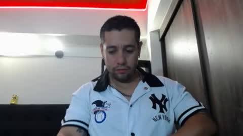 Snapshot of spartacus_cam chatting on 23, 6, 2026 online show from 23, 6, 2026