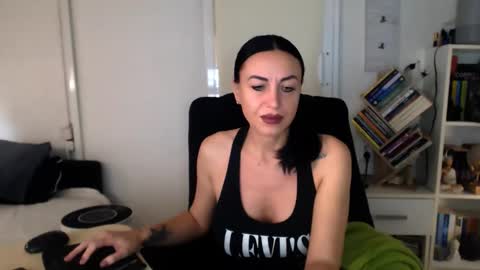 Carla online show from 3, 11, 2025