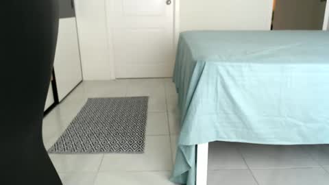 SPICYCHOCSTRAW online show from 3, 2, 2026