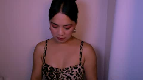 spicyhotchicks online show from 24, 4, 2026