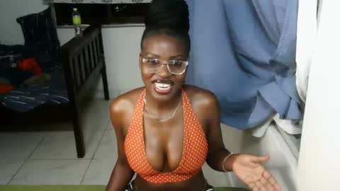 Snapshot of spicysashaa chatting on 23, 9, 2025 spicysashaa online show from 23, 9, 2025