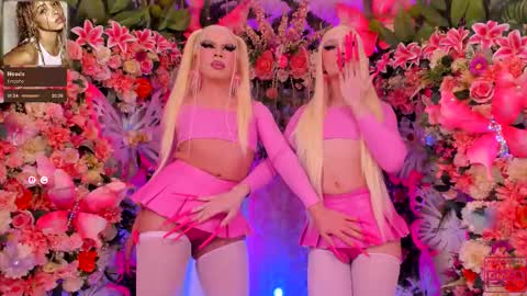 Snapshot of spicysluts chatting on 16, 10, 2025  Alison  Sharon  online show from 16, 10, 2025