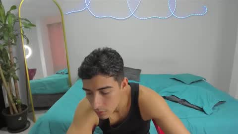 Snapshot of spider_master77 chatting on 5, 1, 2026 spider master online show from 5, 1, 2026