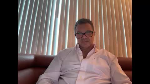 Snapshot of spike69old chatting on 30, 11, 2025 spike69old online show from 30, 11, 2025