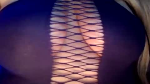 Vanessa Spade online show from 12, 11, 2025