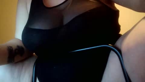 Snapshot of spinnerbitch chatting on 13, 5, 2026 Vanessa Spade online show from 13, 5, 2026