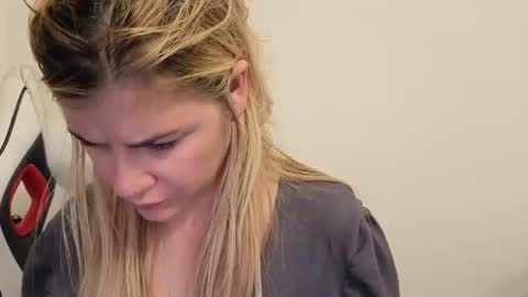 FREE ONLY FANSy online show from 25, 9, 2025