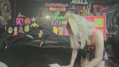 Daddy  His Splash Queen online show from 6, 4, 2026