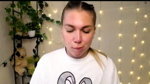 Karina online show from 9, 5, 2026