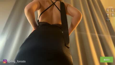 Lilly  online Monday - Friday ask time in pm online show from 17, 12, 2025