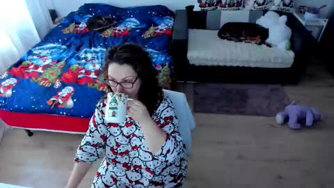 Kim online show from 5, 12, 2025