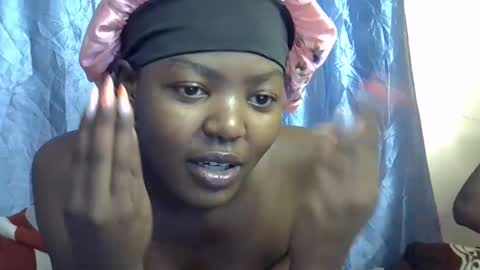 Snapshot of squirt_quueen chatting on 24, 2, 2026 squirt_quueen online show from 24, 2, 2026