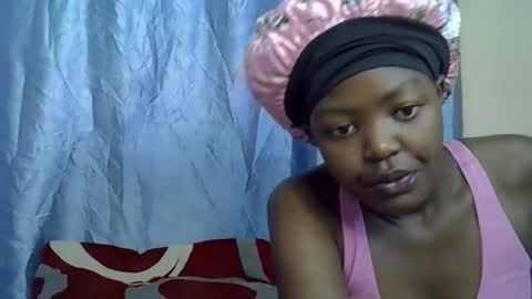 Snapshot of squirt_quueen chatting on 5, 3, 2026 squirt_quueen online show from 5, 3, 2026