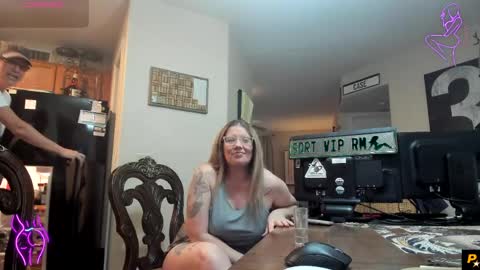 Roxy Day  Mossimo Knight online show from 30, 3, 2026