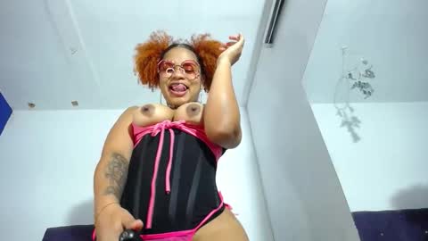 Snapshot of squirter_girl69 chatting on 18, 9, 2025 squirter_girl69 online show from 18, 9, 2025