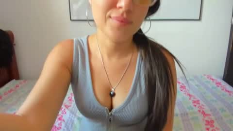 Snapshot of squirttati33 chatting on 27, 7, 2026 Tati online show from 27, 7, 2026