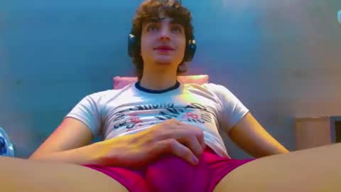 ethan online show from 18, 12, 2025