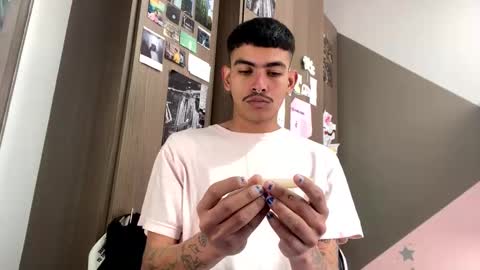 Snapshot of srcejotas chatting on 6, 1, 2025 sorry mom online show from 6, 1, 2025