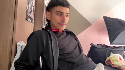 Snapshot of srcejotas chatting on 12, 1, 2025 sorry mom online show from 12, 1, 2025