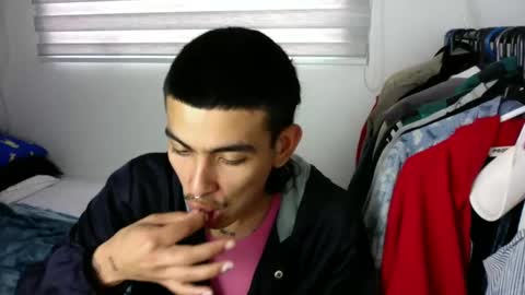 Snapshot of srcejotas chatting on 22, 9, 2025 sorry mom online show from 22, 9, 2025