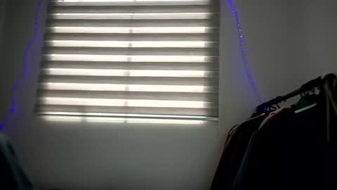 Snapshot of srcejotas chatting on 23, 10, 2025 sorry mom online show from 23, 10, 2025