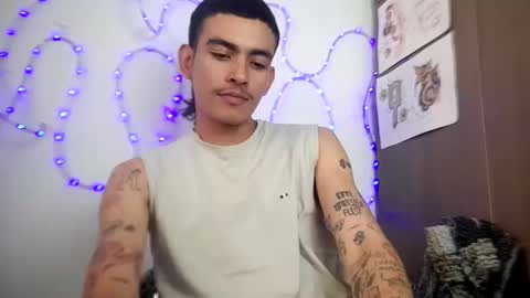 Snapshot of srcejotas chatting on 22, 11, 2025 sorry mom online show from 22, 11, 2025