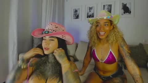 Snapshot of srta_roja chatting on 23, 5, 2026 Srta Roja online show from 23, 5, 2026