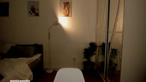 Snapshot of ssash1mii chatting on 24, 9, 2025 Hey guys i miss you so much online show from 24, 9, 2025