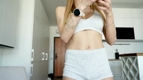 Scarlett online show from 22, 4, 2026