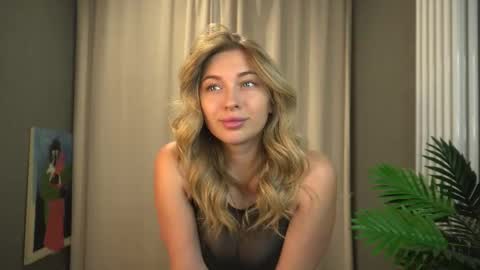 Snapshot of sssecretgirlfriend chatting on 9, 9, 2025 Kate online show from 9, 9, 2025