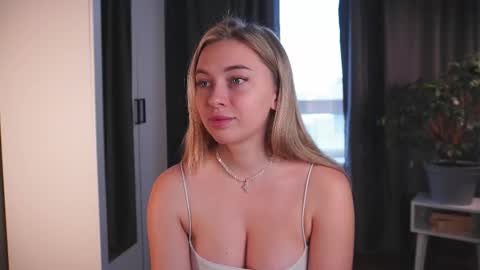 Snapshot of sssecretgirlfriend chatting on 19, 10, 2025 Kate online show from 19, 10, 2025