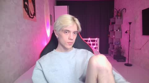 Nick Gasai online show from 28, 1, 2025