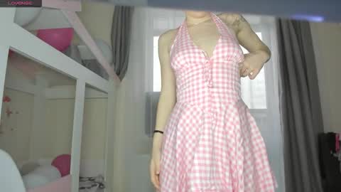 Snapshot of stacey_brow chatting on 19, 3, 2026 stacey online show from 19, 3, 2026