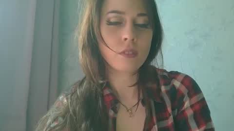 staceywellsx online show from 13, 5, 2026