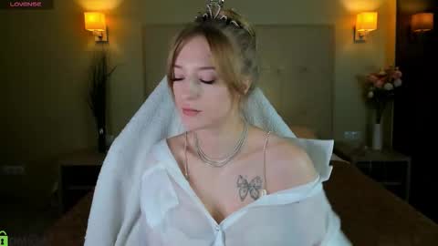 Stacy Mon Tue Wed Thu Fri Sun GMT GMT 3 1000am - 0400pm  online show from 20, 2, 2026