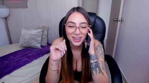 Snapshot of stacyconner chatting on 9, 10, 2025 Stacy Conner online show from 9, 10, 2025